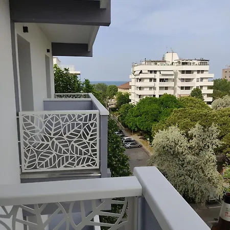 Caravel Park 3*
