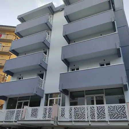 فندق Caravel Park ريميني