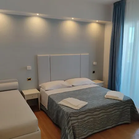 Caravel Park 3* Римини