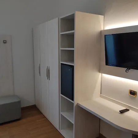Hotel Caravel Park